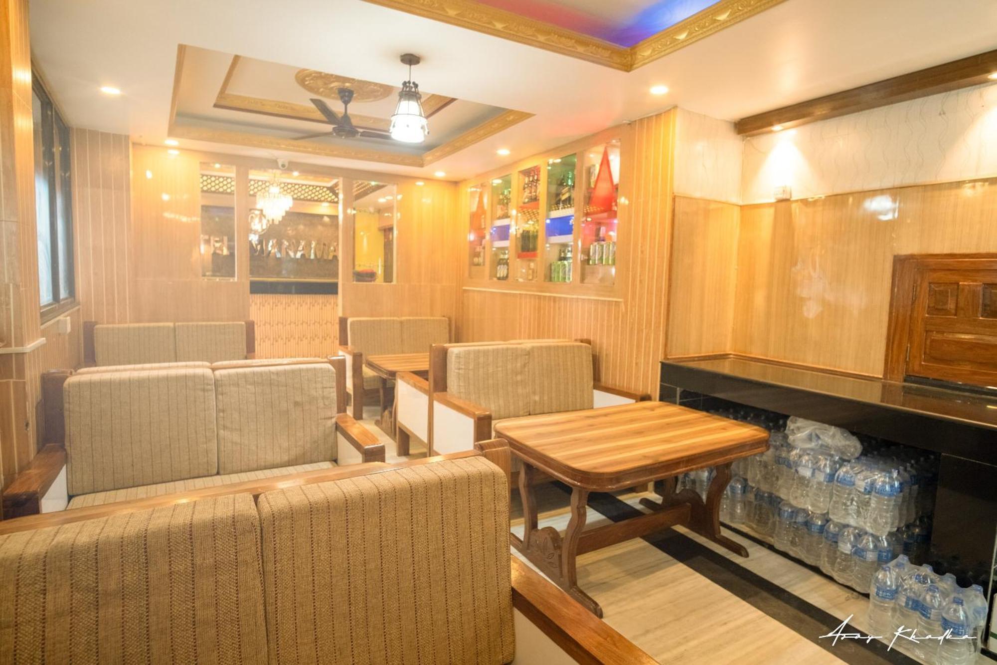 Oyo 304 Hotel Manama Balaju 外观 照片