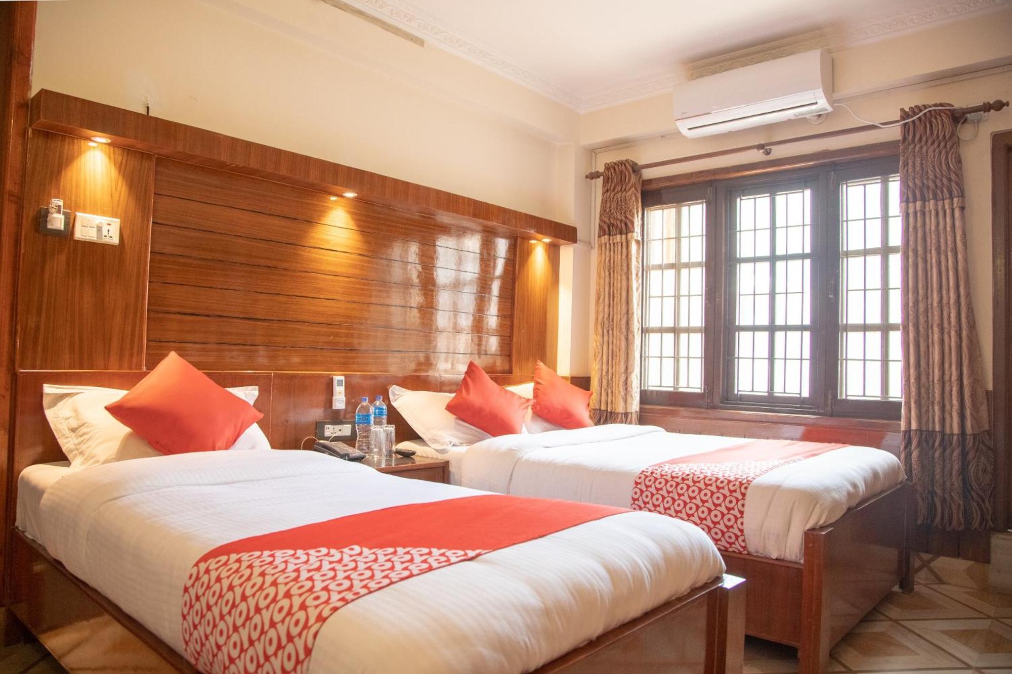 Oyo 304 Hotel Manama Balaju 外观 照片