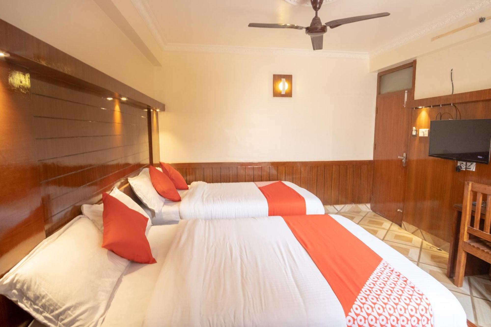 Oyo 304 Hotel Manama Balaju 外观 照片