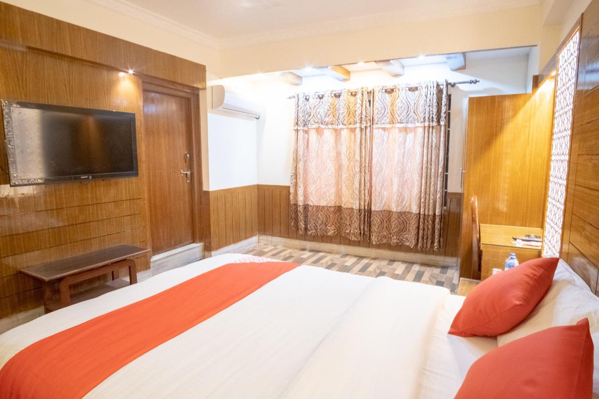 Oyo 304 Hotel Manama Balaju 外观 照片